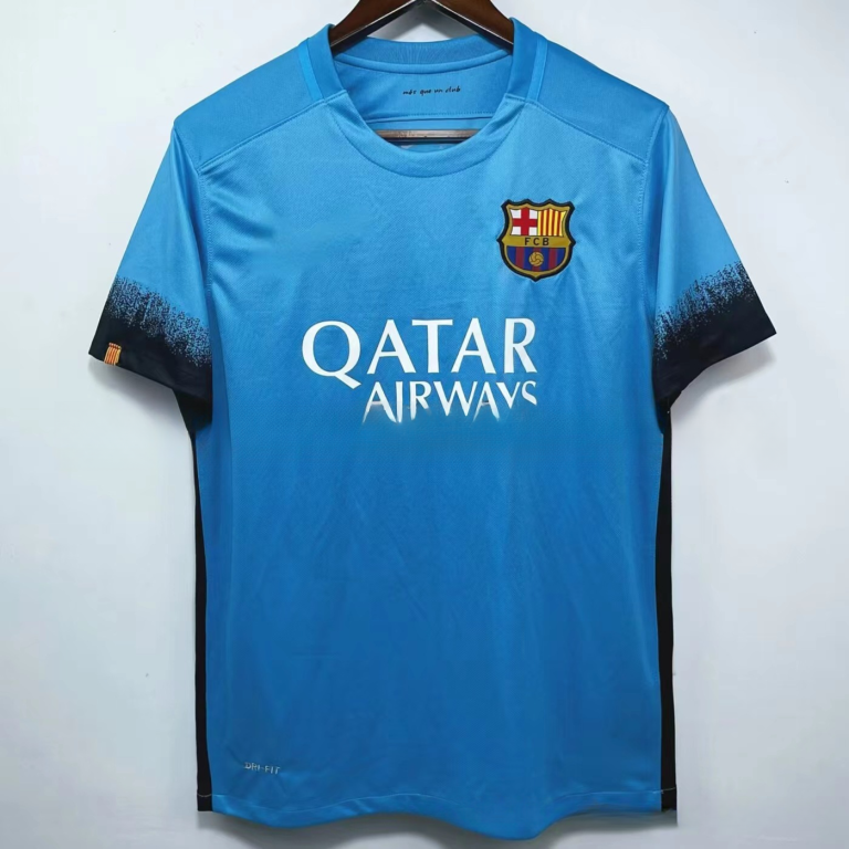 Y2K Outfit Inspiration: How to Style the Jersey Shirt in Your Clothing Suit