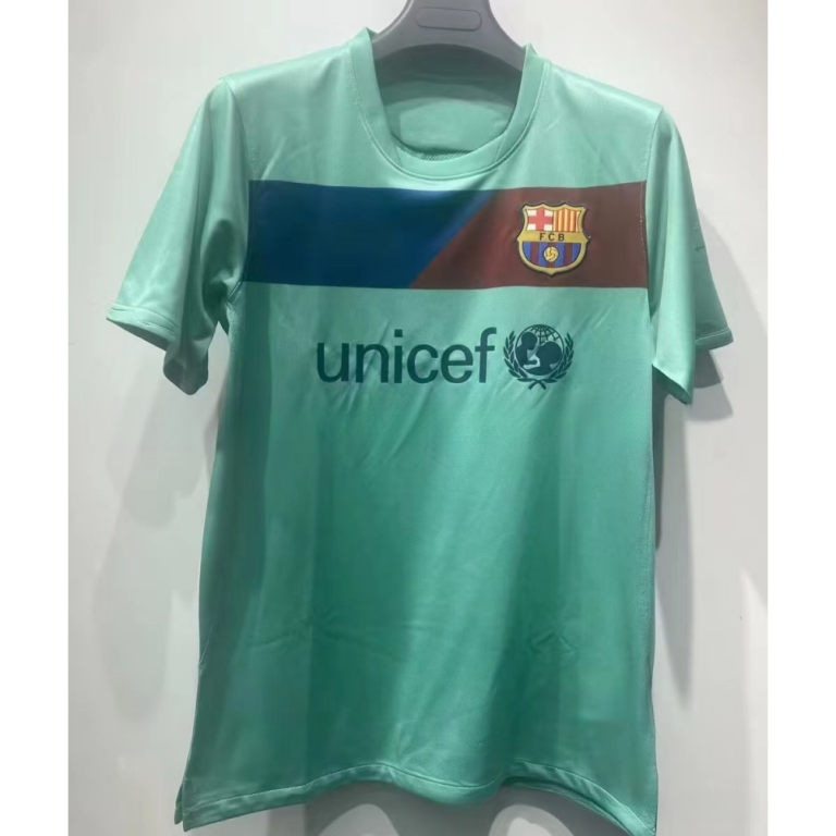 Evolution of Sports Jersey Design: IT, X, Q, and the Fusion with Fashion